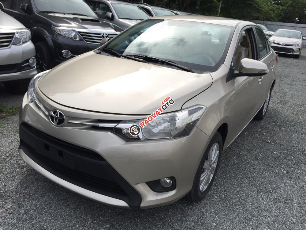 Cần bán Toyota Vios, số tự động, sản xuất 2017, màu vàng cát-0