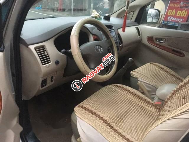 Bán xe Toyota Innova G đời 2008, màu bạc-2