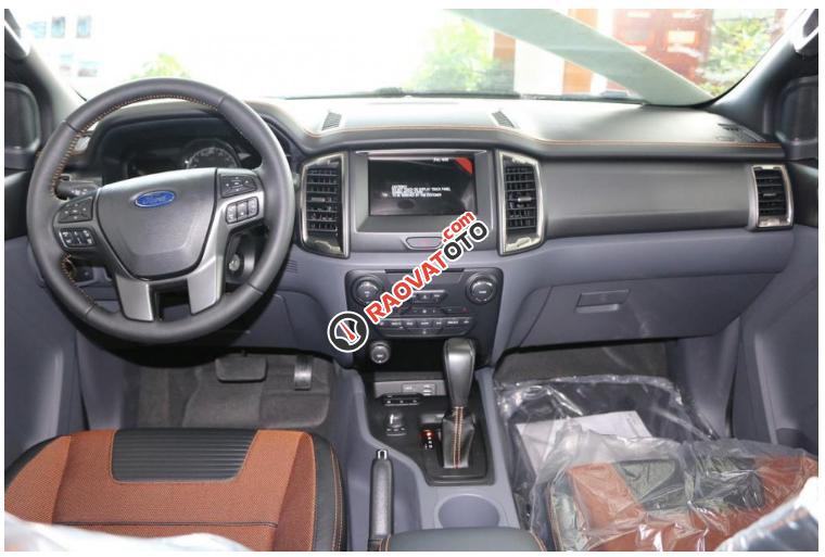 Ford Ranger Wiltrak 3.2 đời 2017 màu cam, hỗ trợ trả góp hơn 80% giá trị xe tại Lào Cai-2