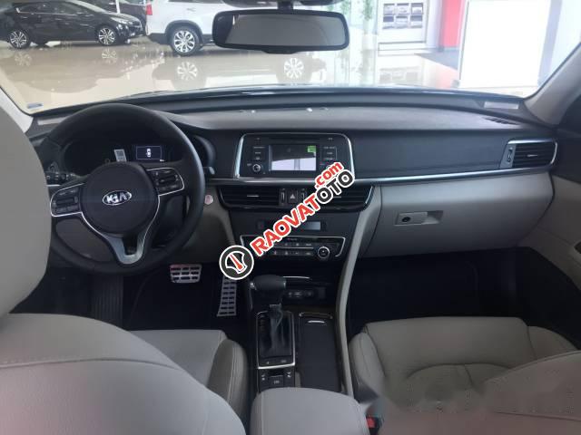 Bán Kia Optima GAT đời 2016, màu đen-5