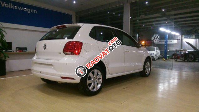 Bán Volkswagen Polo Hacthback 1.6L GP đời 2016, nhập khẩu, màu trắng. LH Hương 0902.608.293-9