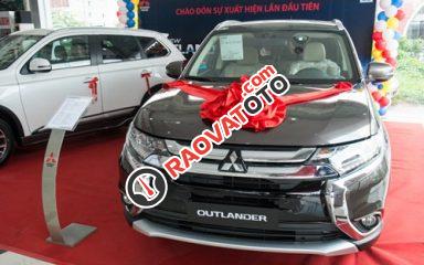 Mitsubishi Outlander mới sản xuất 2017, màu xám (ghi), nhập khẩu, ưu đãi sốc nhất tại Đà Nẵng-0