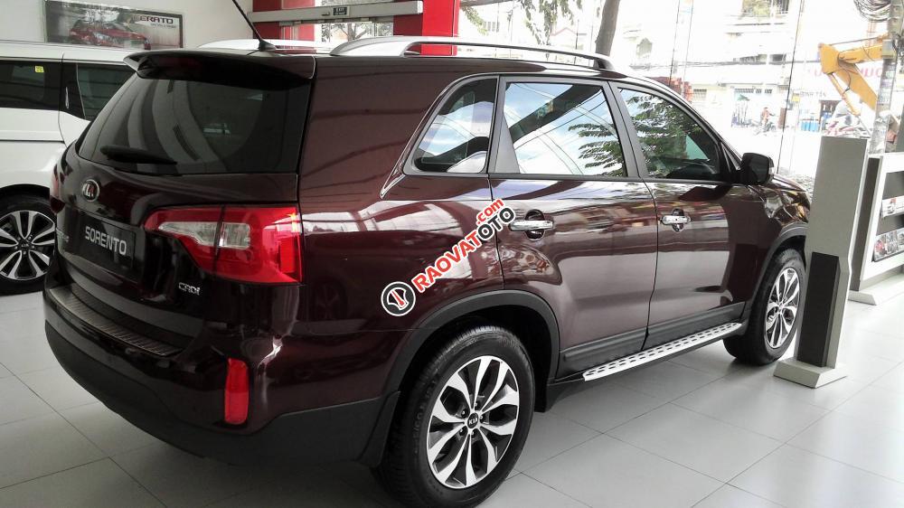 Cần bán Kia Sorento 2.4 GATH Full option 2017 mới, màu đỏ mận, giá chỉ từ 902 triệu kèm quà tặng và khuyến mãi khủng-10