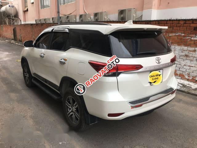 Cần bán Toyota Fortuner MT đời 2017, màu trắng-2