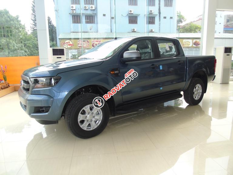 Cần bán xe Ford Ranger XLS 2.2 AT tại Thái Nguyên, xanh thiên thanh, xe nhập giá thương lượng-0