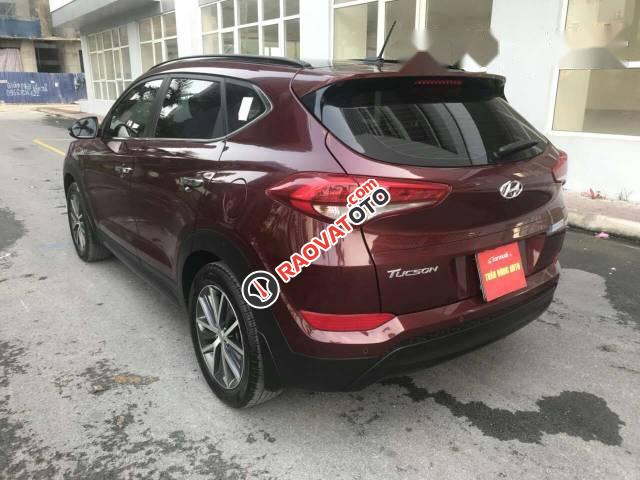 Bán gấp Hyundai Tucson 2.0 đời 2015, màu đỏ-1