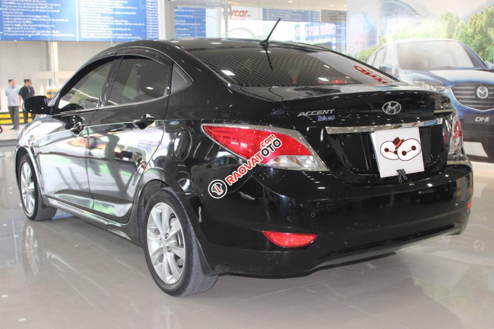 Cần bán Hyundai Accent màu đen, số sàn, 2016-2