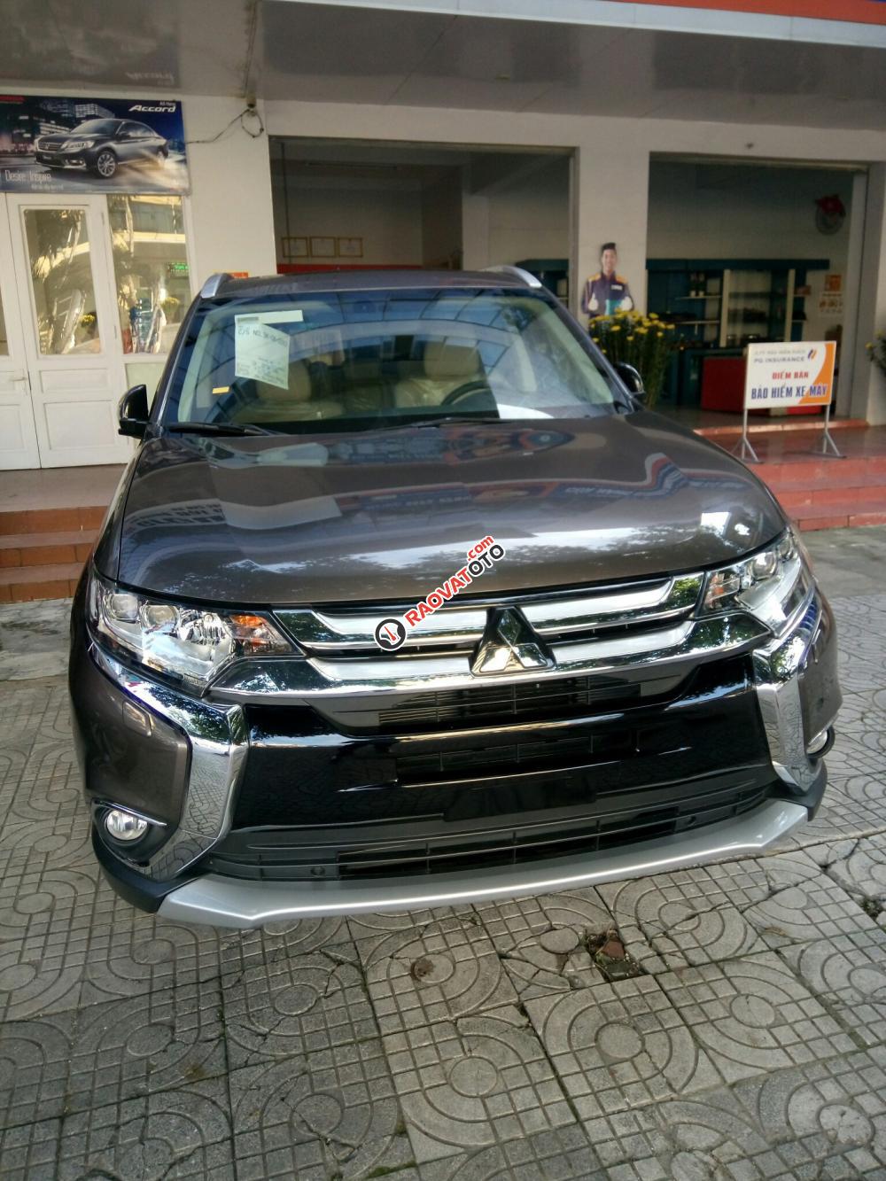 Bán xe Mitsubishi Outlander 2017 tại Quảng Bình, Quảng Trị, Huế, đủ màu, giá tốt. Hotline: 0911.37.2939-5