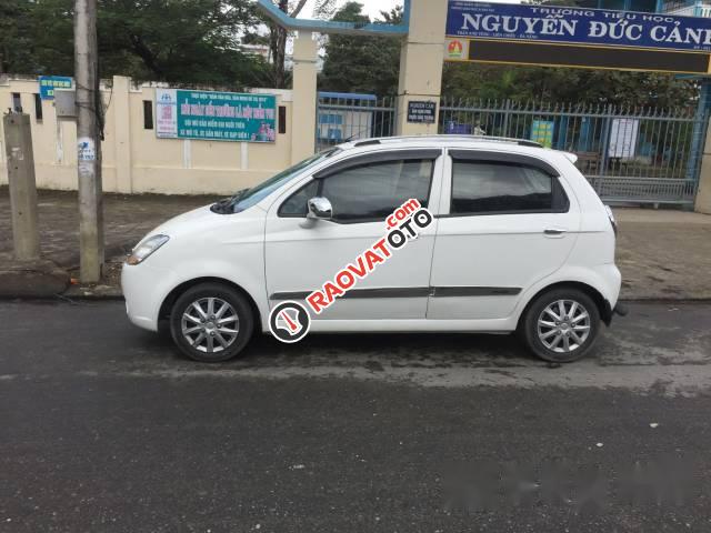 Bán gấp Chevrolet Spark đời 2009, màu trắng xe gia đình, giá tốt-2