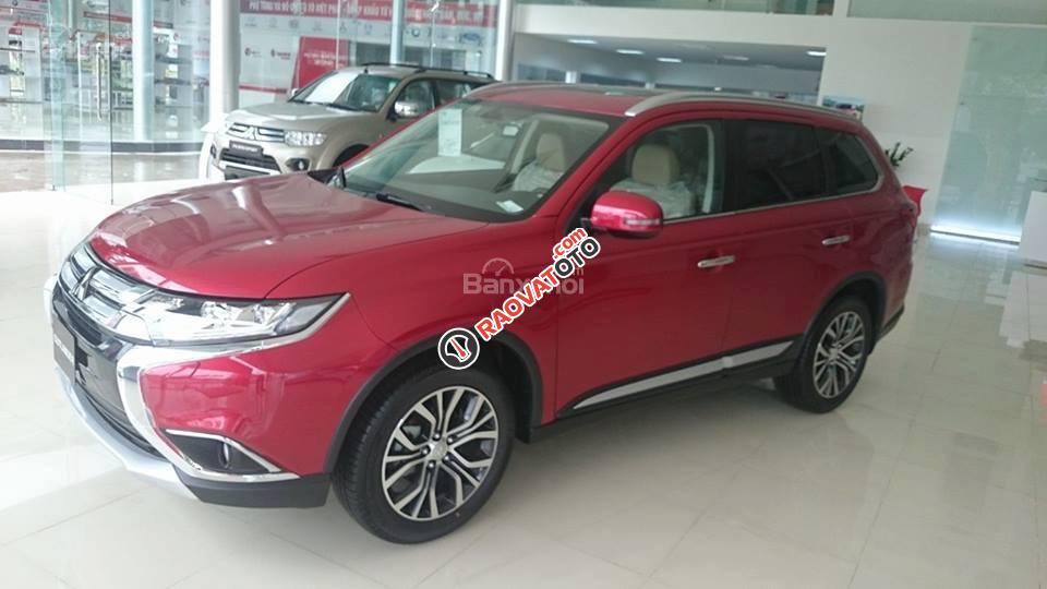 Bán xe Mitsubishi Outlander 2.0 CVT, 7 chỗ, giá rẻ nhất tại Quảng Bình - LH 0911 82 1516-7