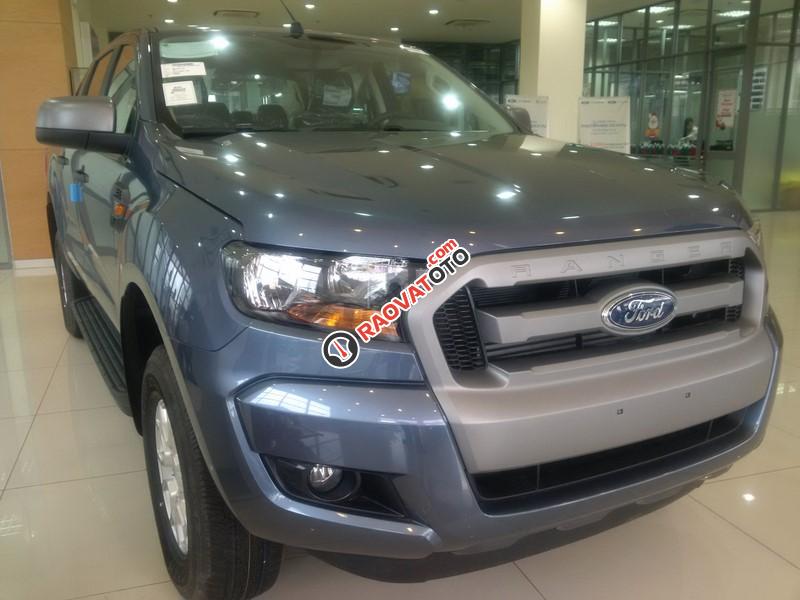 Xe Ford Ranger XLS AT 4x2 đời 2017, tặng nắp thùng nhập Thái+ BH thân xe, LH ngay 0932.356.659-2