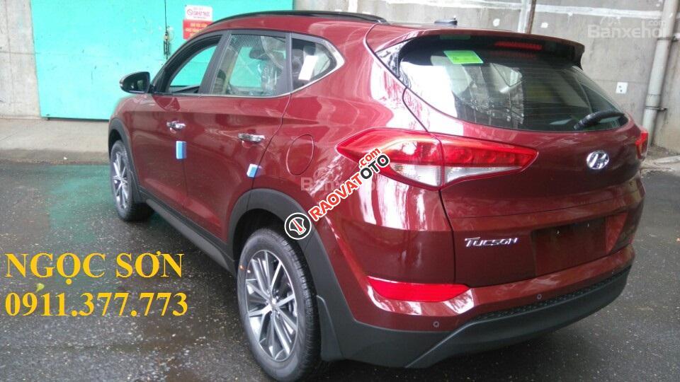 "Siêu Hot" bán Hyundai Tucson đời 2018, màu đỏ, giá chỉ 760 triệu, hỗ trợ vay 90% giá trị xe. Ngọc Sơn: 0911.377.773-2