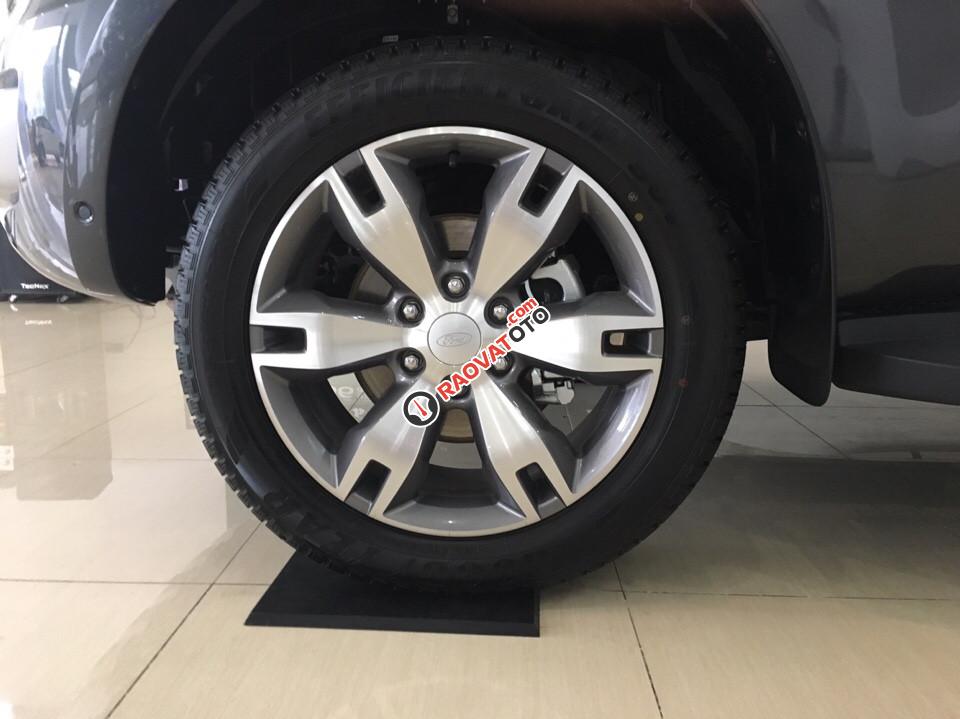 Bán xe Ford Everest Titanium 2.2L AT đời 2017 - xám, hỗ trợ trả góp ngân hàng 80% lãi suất 0.6%/tháng-4