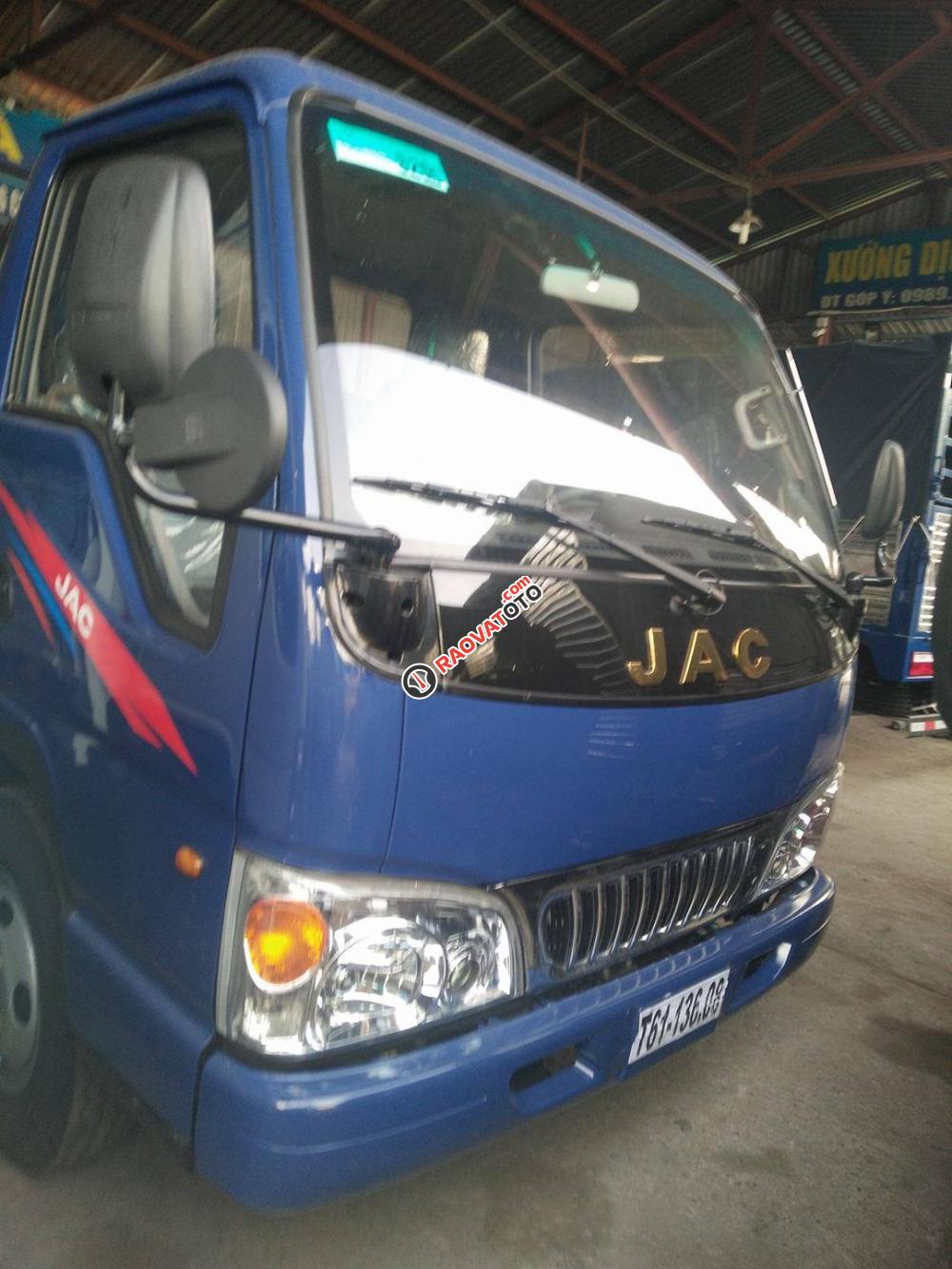 Xe tải Jac 2T4, thùng dài 3m7, xe vào thành phố-2