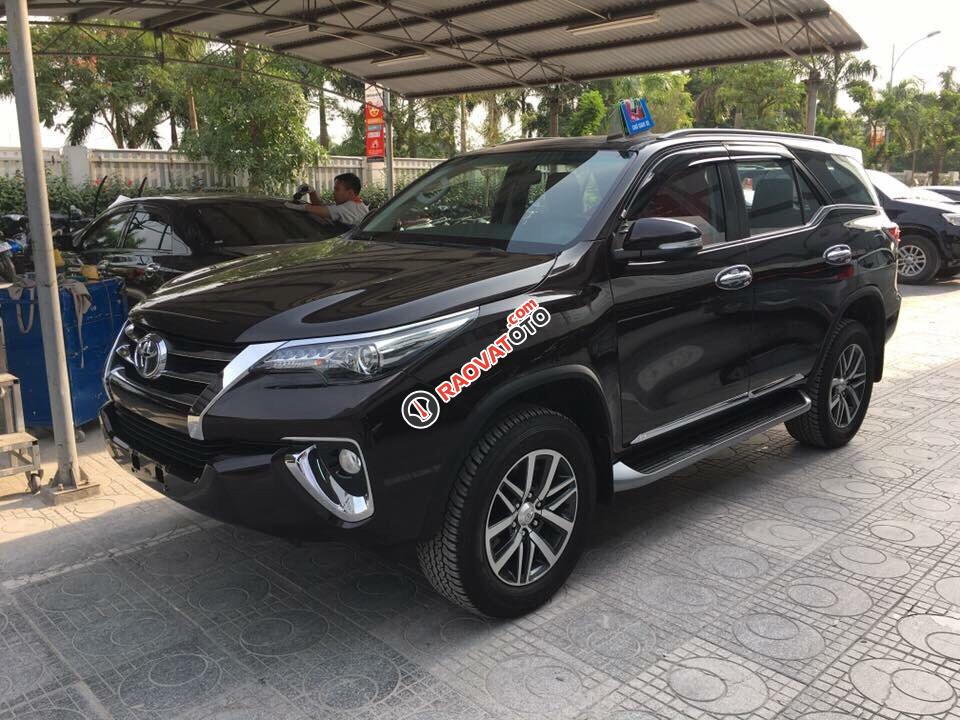 Toyota Long Biên bán xe Fortuner 2.7V 4x4 2017 nhập khẩu, giá tốt, đủ màu giao ngay. Hotline: 099.309.6666-0