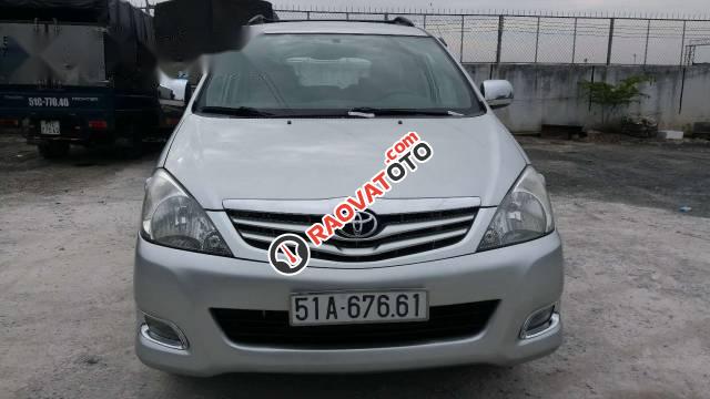 Bán xe Toyota Innova 2010, màu bạc, giá 445tr-1