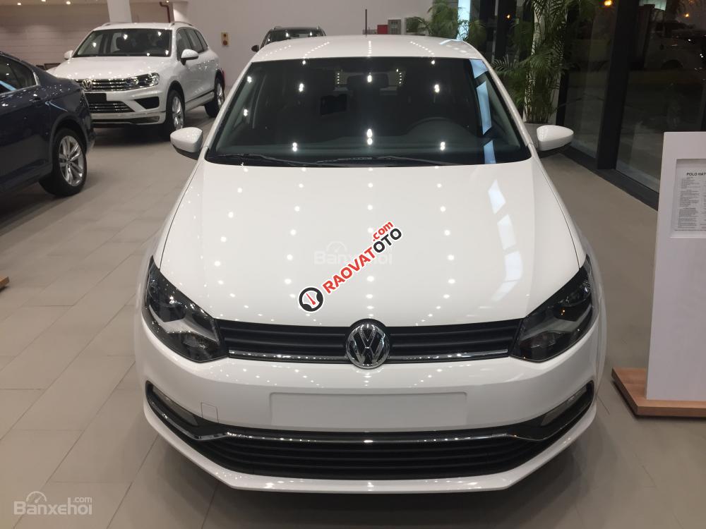 Bán Volkswagen Polo Hatchback 2017, màu trắng, xe nhập, Ms. Phượng: 097.8877.754 Giá tốt nhất-0