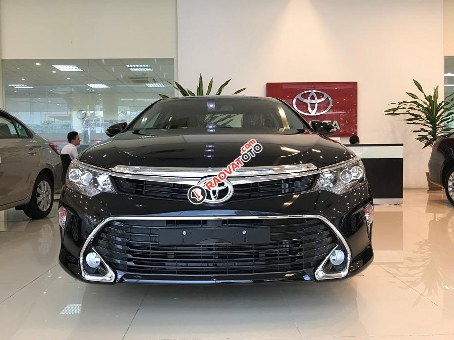 Bán xe Toyota Camry 2.5Q đời 2018, màu đen khuyến mãi cực lớn, giảm giá tiền mặt, hỗ trợ trả góp-0