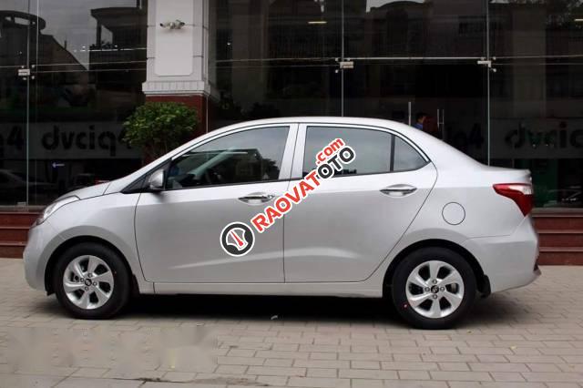 Cần bán xe Hyundai Grand i10 đời 2017, màu bạc-3