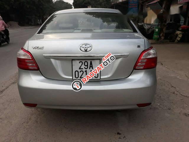 Bán xe Toyota Vios đời 2010, màu bạc, 380 triệu-1