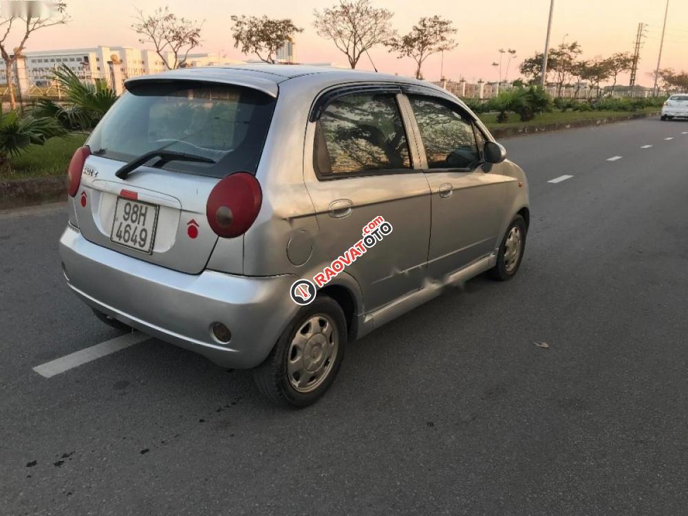 Cần bán gấp Chevrolet Spark đời 2010, màu bạc, nhập khẩu hàn quốc như mới-5