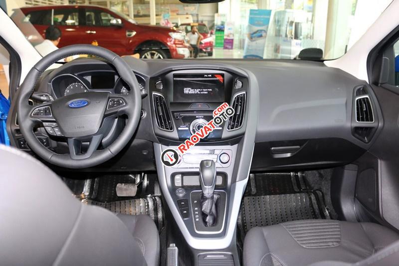 Bán xe ô tô Sài Gòn Ford Focus 1.5L Ecoboost Sport 5 cửa 2018, màu xanh, giá 749 triệu, chưa khuyến mãi-2