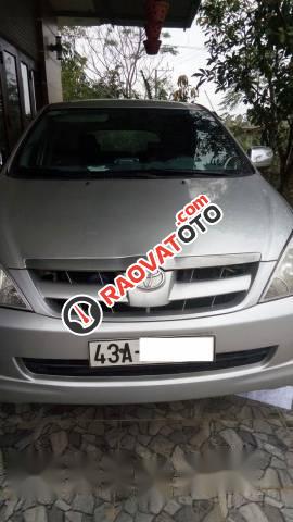 Bán gấp Toyota Innova năm 2006, màu bạc xe gia đình, 280tr-3