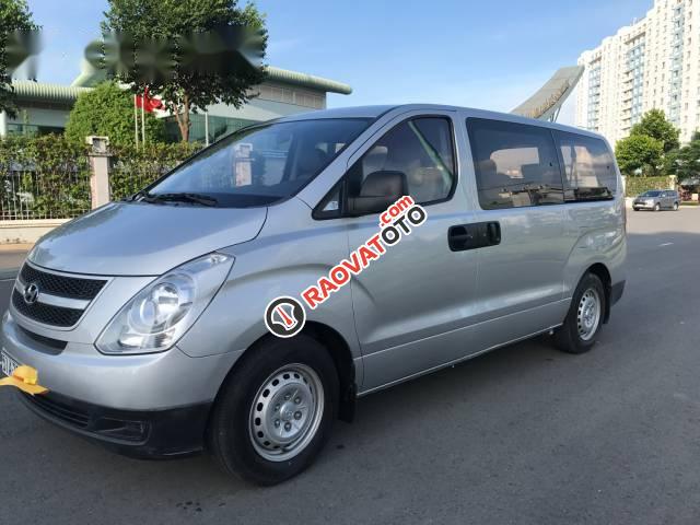 Bán xe Hyundai Grand Starex năm 2009, màu bạc, xe nhập số sàn-0