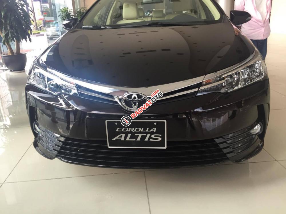 Bán ô tô Toyota Corolla Altis 2.0V CVT-i model 2018, trả góp chỉ với 300tr, LH ngay em Hùng 0911404101-8