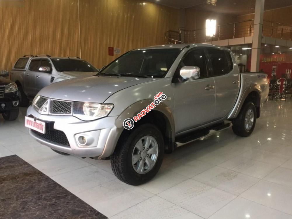 Bán xe Mitsubishi Triton sản xuất 2009, màu bạc, nhập khẩu nguyên chiếc số sàn, 325tr-7