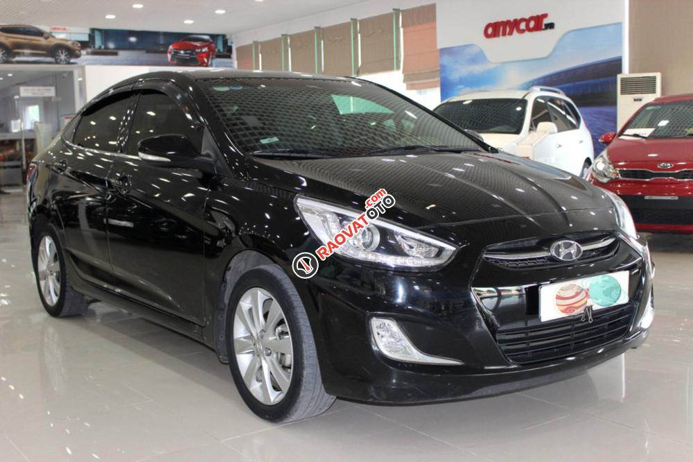 Cần bán Hyundai Accent màu đen, số sàn, 2016-0