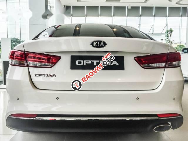 Bán xe Kia Optima GAT năm 2016, màu trắng-3