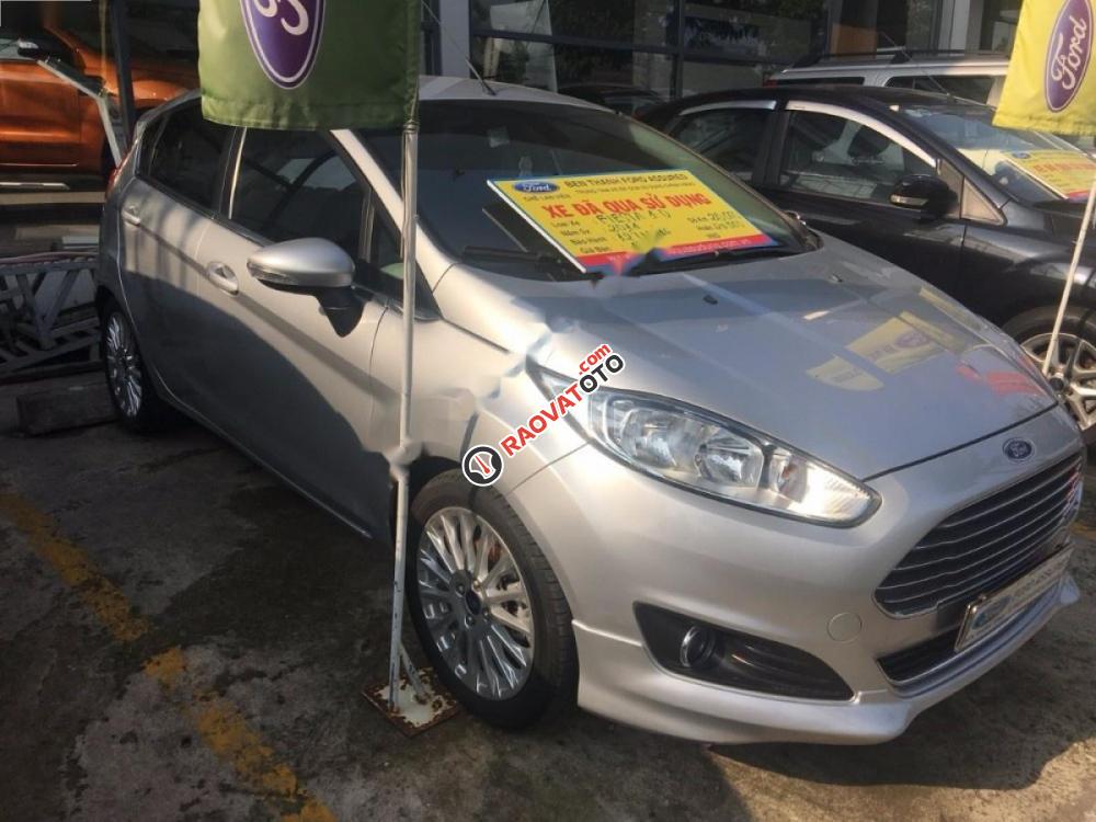 Bán Ford Fiesta năm 2014, màu bạc-1