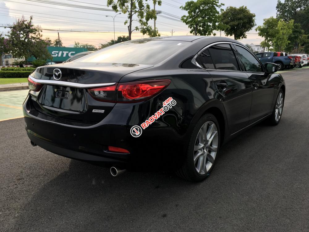 Cần bán Mazda 6 2.5 Premiun đời 2017, giá chỉ 999tr đồng với nhiều ưu đãi khuyến mại-4