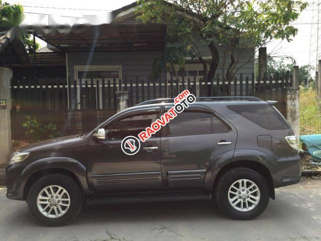 Bán Toyota Fortuner đời 2012, màu xám, giá 730tr-3