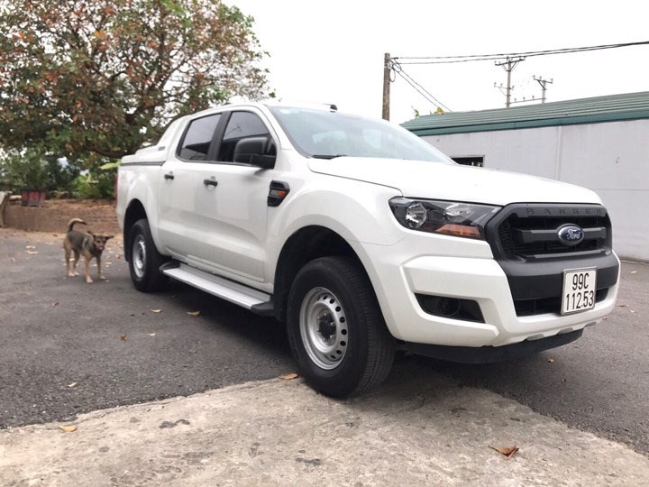 Bán gấp Ford Ranger đời 2017, màu trắng, nhập khẩu nguyên chiếc, số sàn, 550 triệu-2