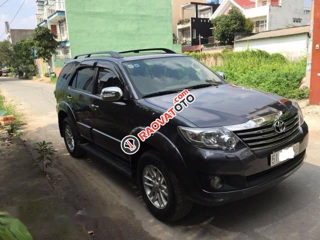 Bán Toyota Fortuner đời 2012, màu xám, giá 730tr-1