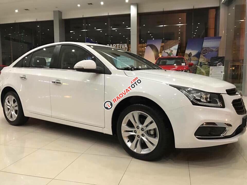 Cruze LTZ model 2018, trả góp 95%, chỉ cần 120tr, giảm trực tiếp 80tr, đủ màu giao ngay, LH: Mr Quyền 0961.848.222-7