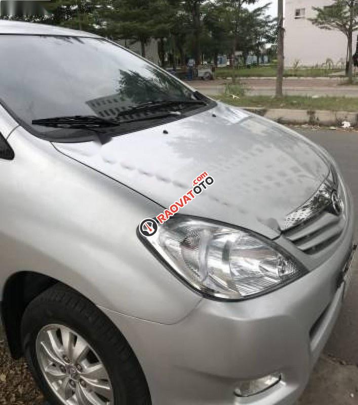 Bán Toyota Innova G 2009, màu bạc xe gia đình, 380 triệu-3