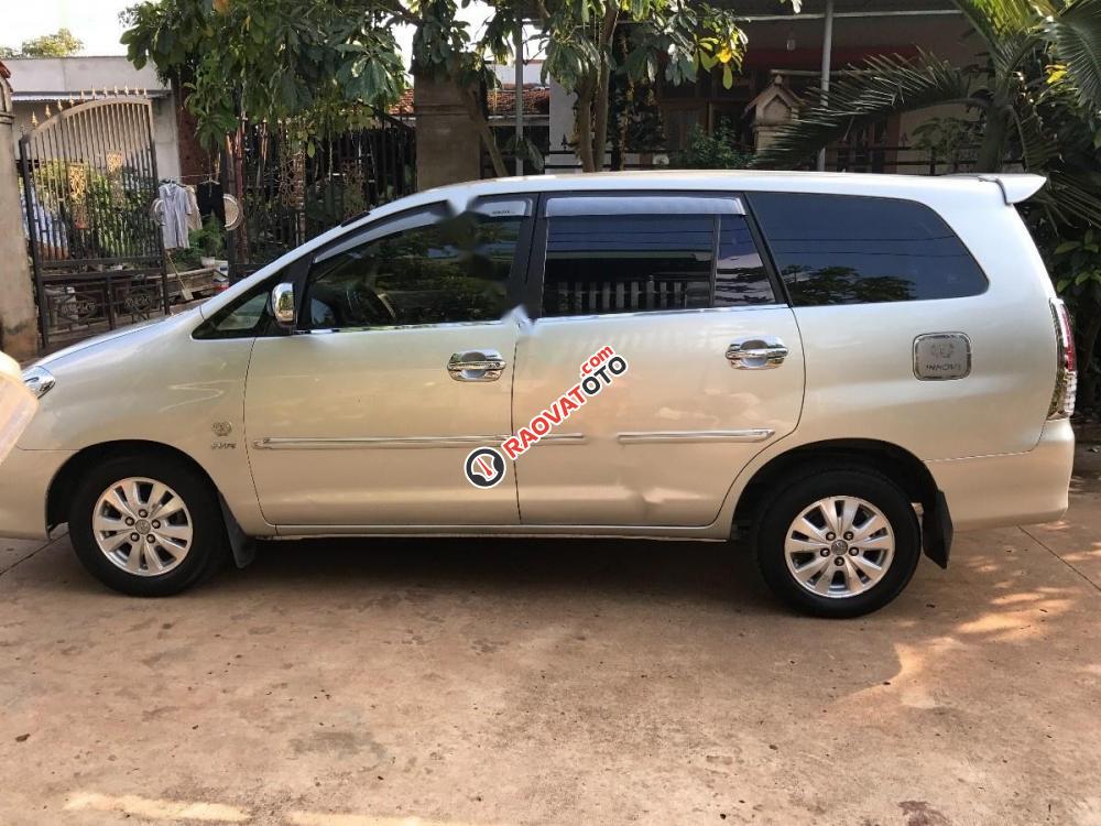 Bán xe Toyota Innova G 2007, màu bạc giá cạnh tranh-4