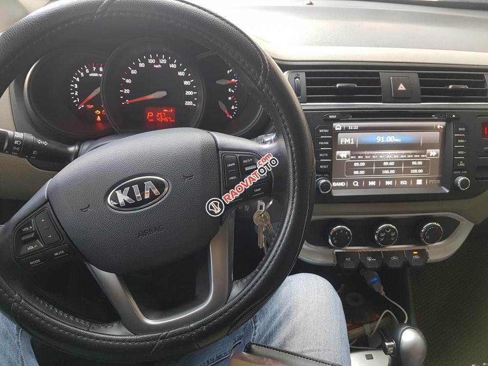 Bán xe Kia Rio 1.5AT màu bạc-5