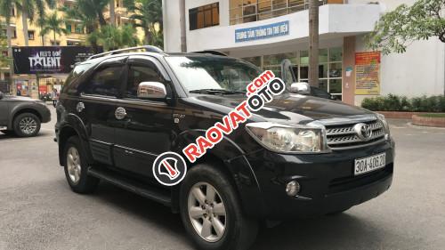 Bán gấp Toyota Fortuner 2.4 AT đời 2011, màu đen-3