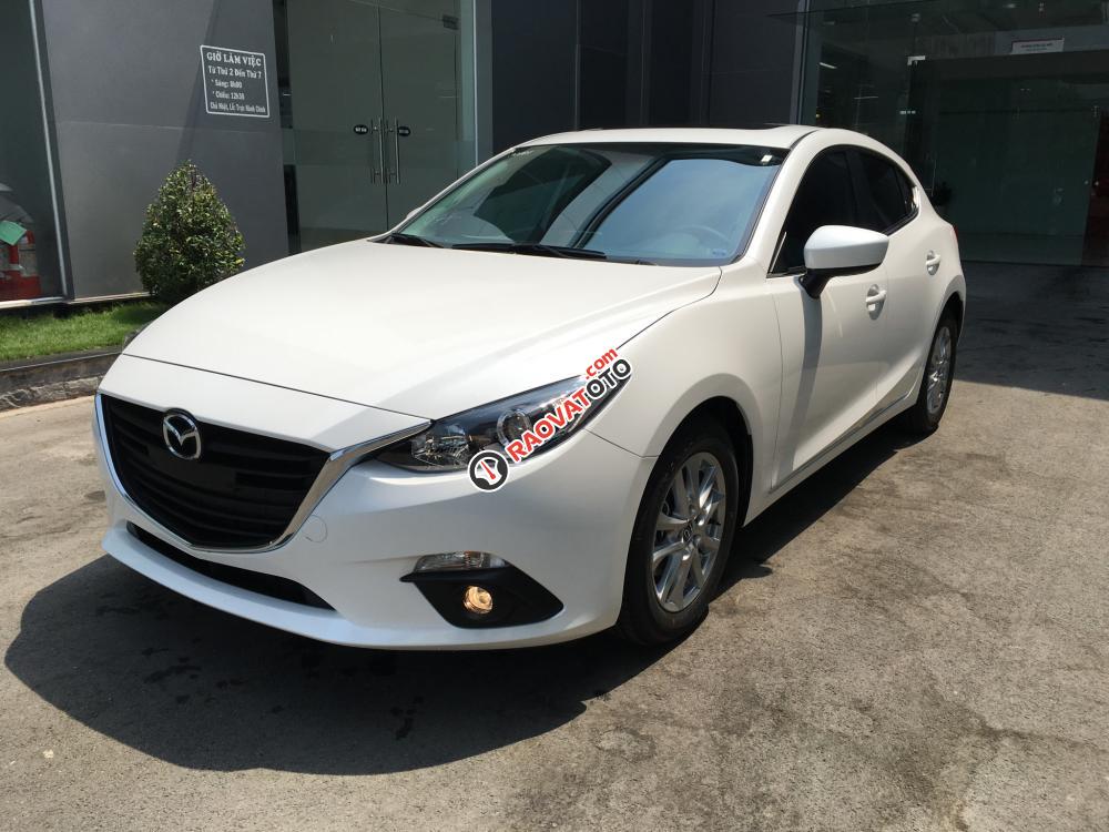 Bán Mazda 3 Hatchback 1.5 đời 2017, màu trắng, liên hệ 0974 312 857 để được tư vấn-1