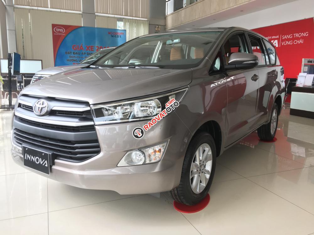 Bán Toyota Innova 2.0E 2018, khuyến mãi 70 triệu, trả trước 170 triệu, giao xe ngay-1