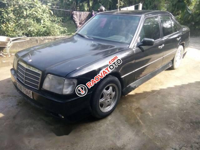 Bán xe Mercedes E230 năm 1995, màu đen số sàn-4