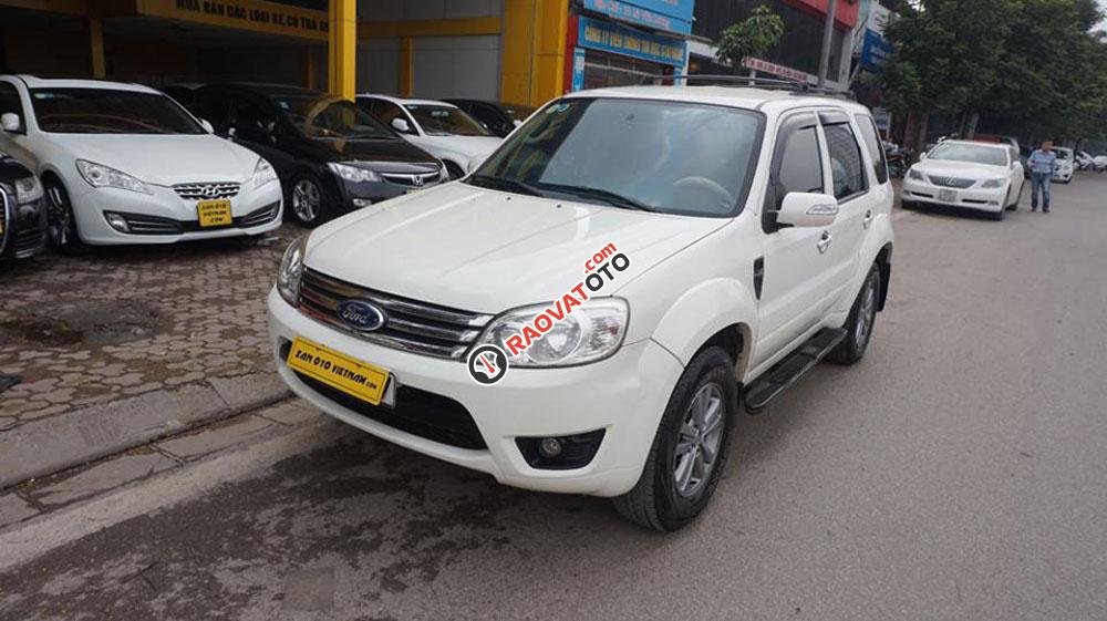 Cần bán Ford Escape đời 2009, màu trắng-0