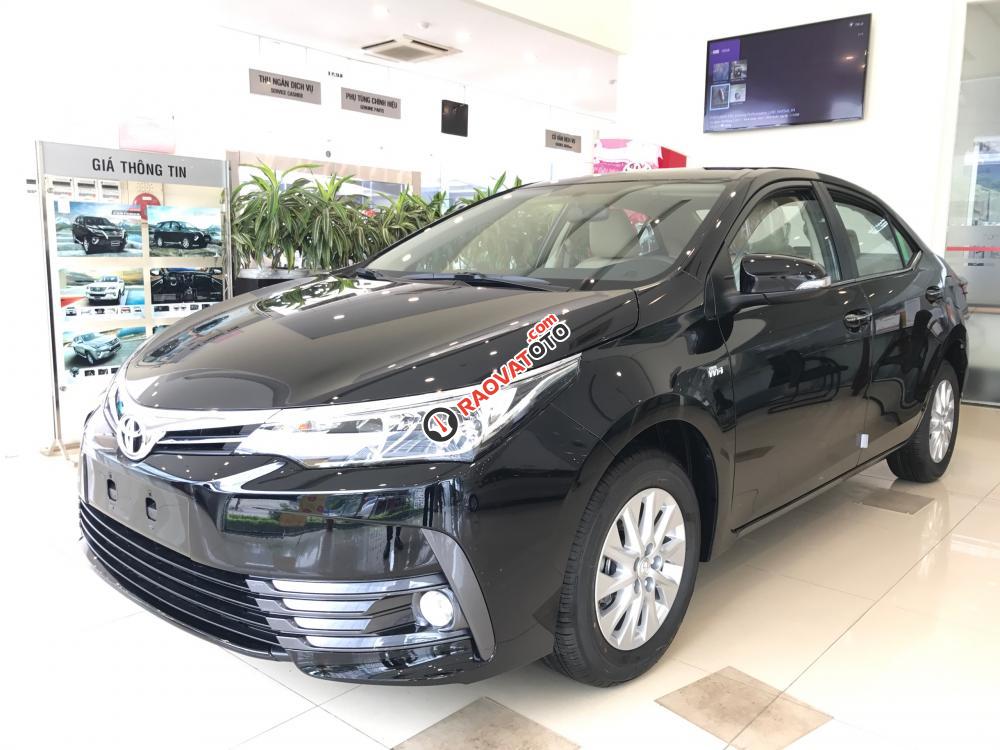 Bán Toyota Corolla Altis 1.8E (CVT) khuyến mãi tiền mặt cực tốt, tặng nhiều phụ kiện-1