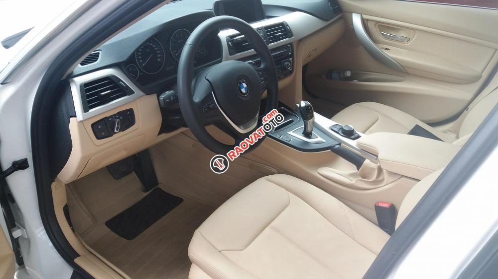 Cần Bán BMW 3 Series 320i LCI đăng ký 2017, xe mới đi 5.600km còn rất mới-5