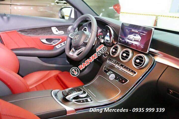 Mercedes-Benz C300 trắng, nội thất đỏ, giao xe ngay-4