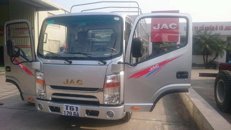 Cần bán xe JAC HFC đời 2017, nhập khẩu, 380 triệu-1